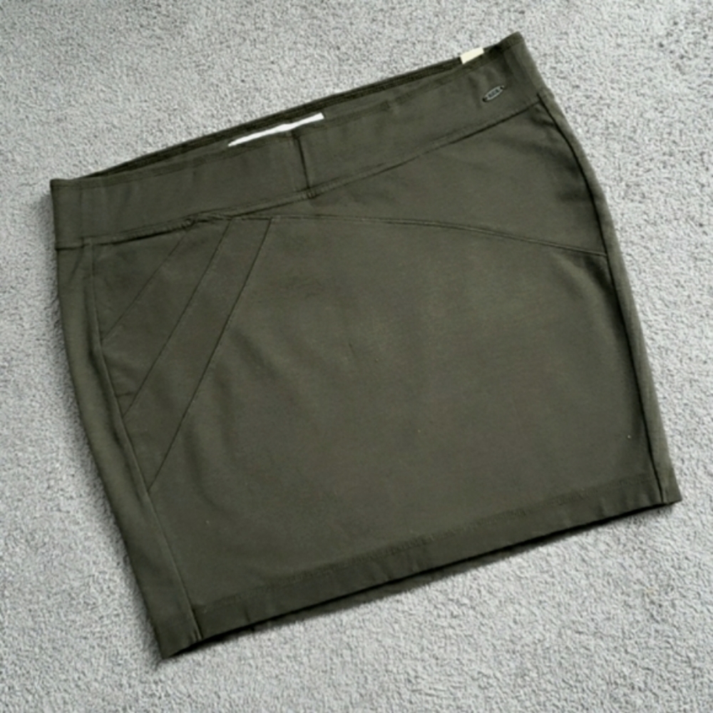 Ruehl No.925 women's mini skirt